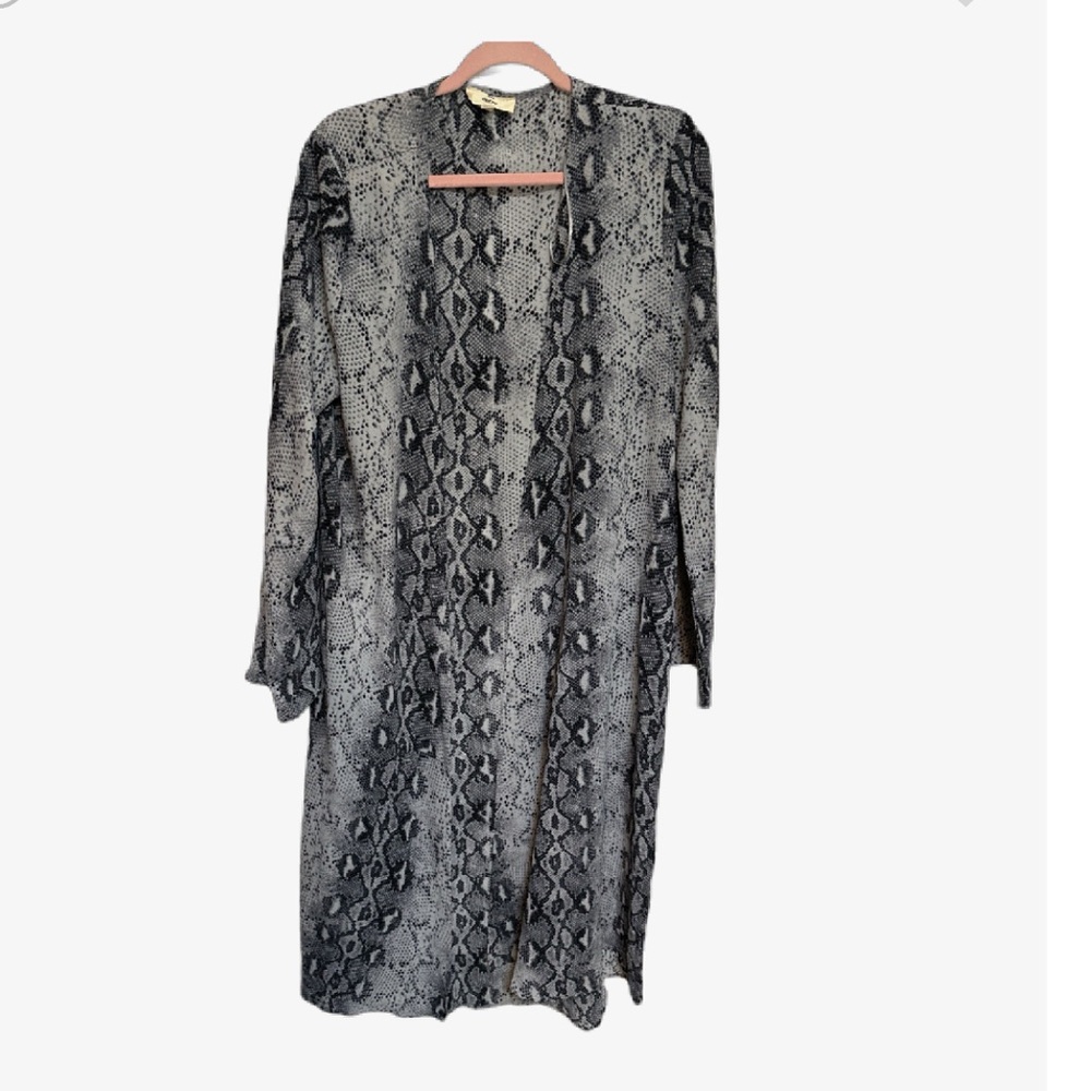 Sheer duster